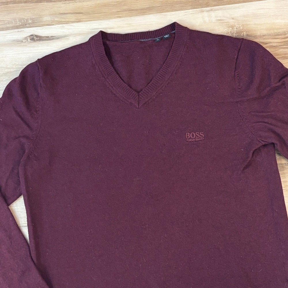 Hugo Boss V-Neck Sweater Mens Small Minimalist 100% Virgin Wool Burgundy (M tag)